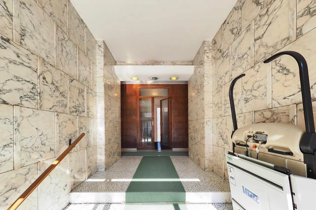 Apartment Mba24 Charming Suite Close To Metro Fieracitylife Milan Italy