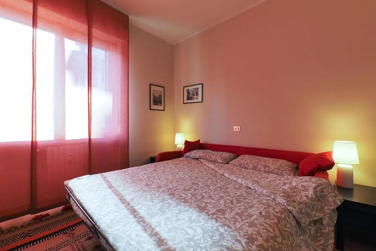 Apartment Mba24 Charming Suite Close To Metro Fieracitylife Milan Italy